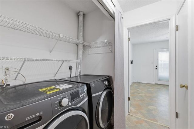 504 Biltmore DR, Virginia Beach, VA 23454