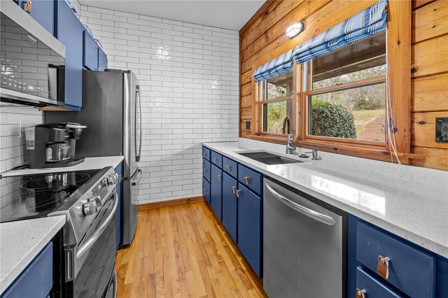 203 Little Lane, Seneca, SC 29672