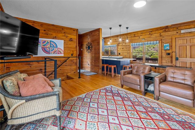 203 Little Lane, Seneca, SC 29672