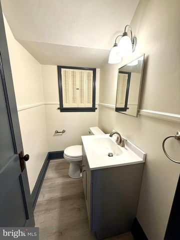 208 WOODWARD AVE, Lock Haven, PA 17745