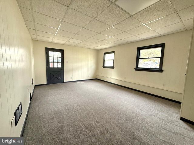 208 WOODWARD AVE, Lock Haven, PA 17745