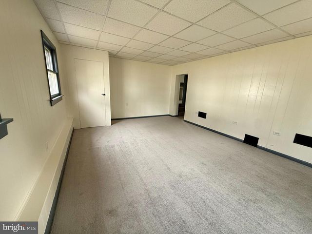 208 WOODWARD AVE, Lock Haven, PA 17745