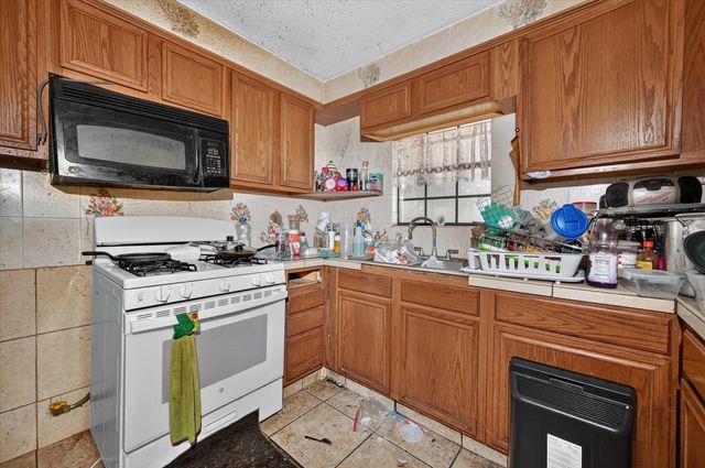 1727 Morris Street, Dallas, TX 75212