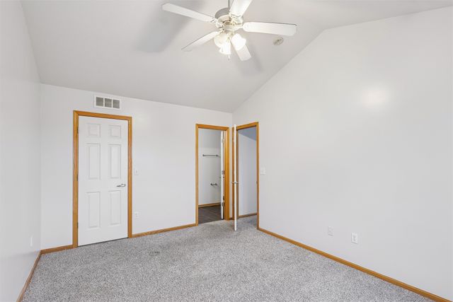 2101 Meadow Court 701, Des Moines, IA 50320