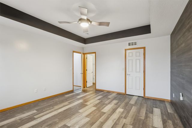 2101 Meadow Court 701, Des Moines, IA 50320