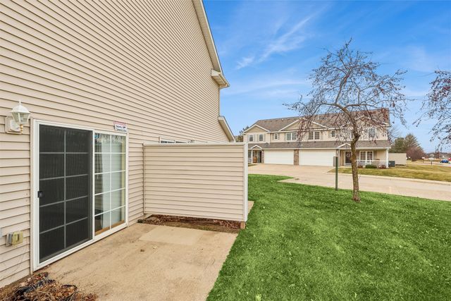 2101 Meadow Court 701, Des Moines, IA 50320