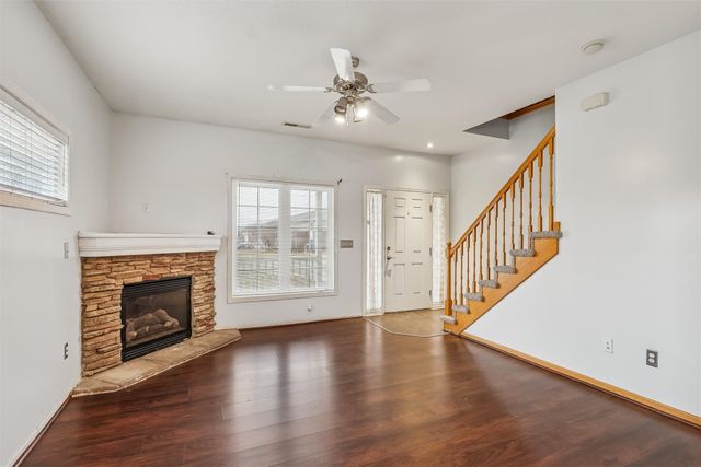 2101 Meadow Court 701, Des Moines, IA 50320