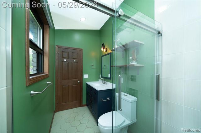 7806 Circle Boulevard, West Bloomfield, MI 48323