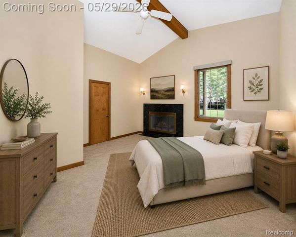 7806 Circle Boulevard, West Bloomfield, MI 48323