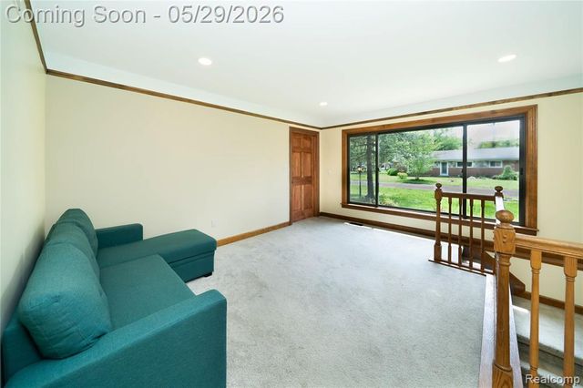 7806 Circle Boulevard, West Bloomfield, MI 48323