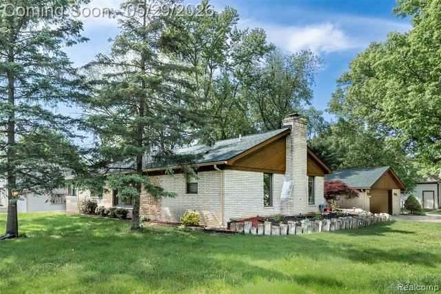 7806 Circle Boulevard, West Bloomfield, MI 48323