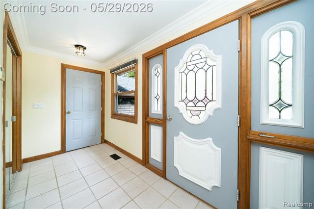 7806 Circle Boulevard, West Bloomfield, MI 48323