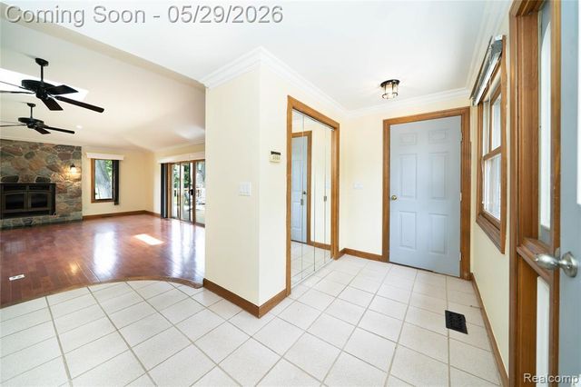 7806 Circle Boulevard, West Bloomfield, MI 48323