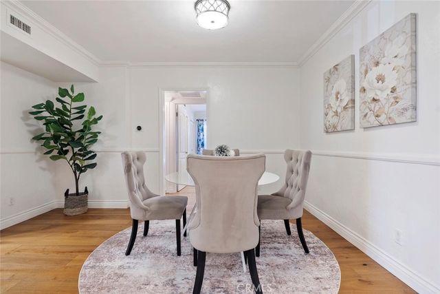 15248 Dickens Street 102, Sherman Oaks, CA 91403