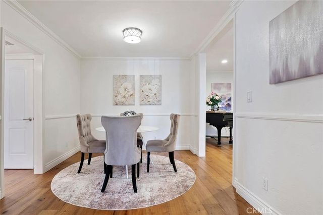 15248 Dickens Street 102, Sherman Oaks, CA 91403
