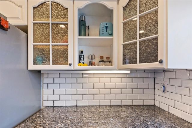 15248 Dickens Street 102, Sherman Oaks, CA 91403