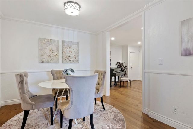 15248 Dickens Street 102, Sherman Oaks, CA 91403