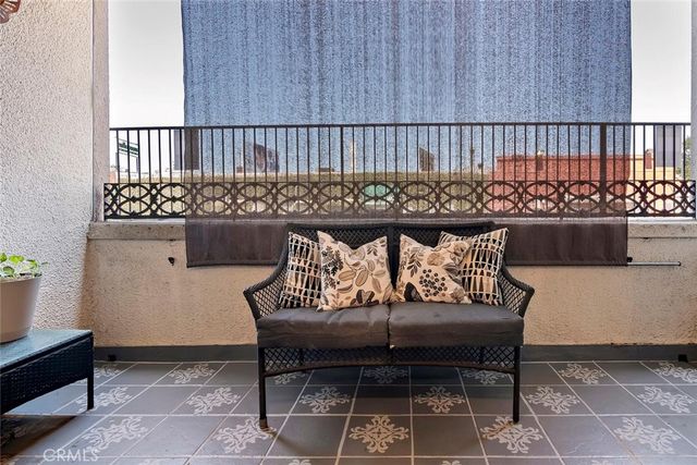 15248 Dickens Street 102, Sherman Oaks, CA 91403