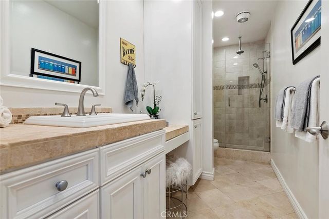 15248 Dickens Street 102, Sherman Oaks, CA 91403