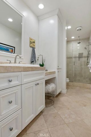 15248 Dickens Street 102, Sherman Oaks, CA 91403
