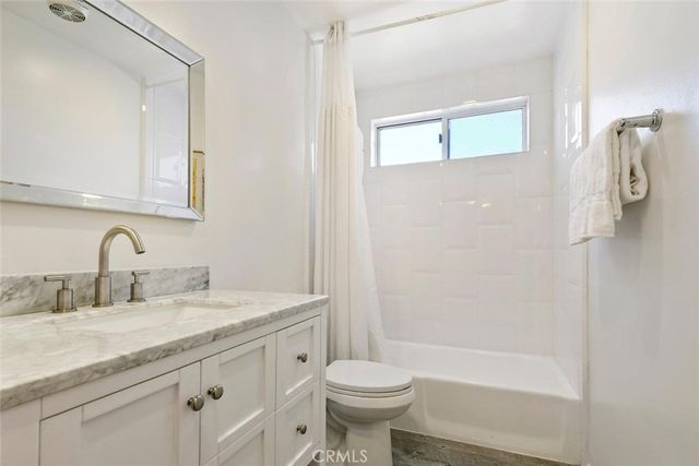 15248 Dickens Street 102, Sherman Oaks, CA 91403