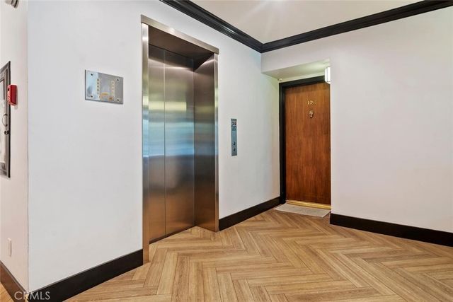 15248 Dickens Street 102, Sherman Oaks, CA 91403