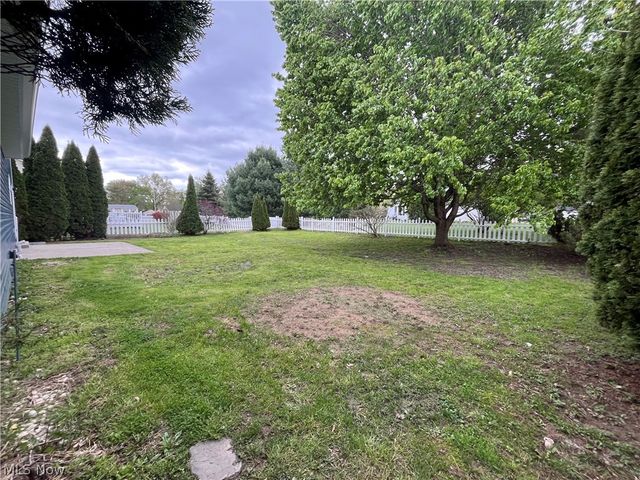 835 Yorkshire Drive, Ravenna, OH 44266