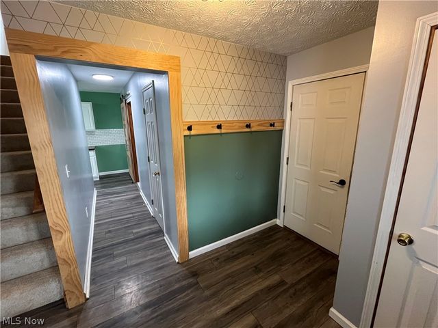 835 Yorkshire Drive, Ravenna, OH 44266
