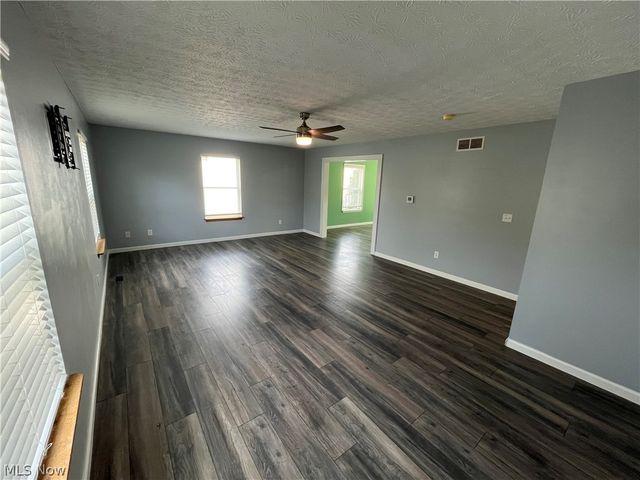 835 Yorkshire Drive, Ravenna, OH 44266