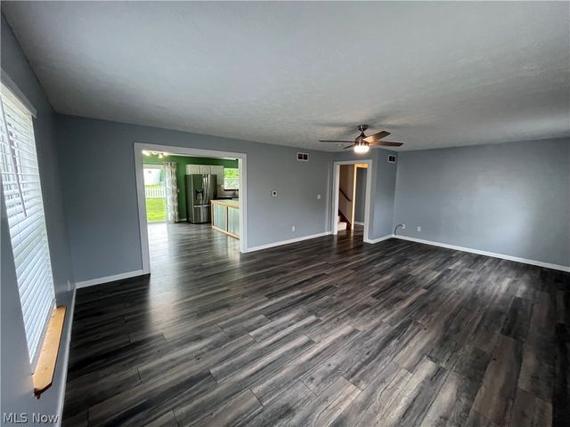 835 Yorkshire Drive, Ravenna, OH 44266