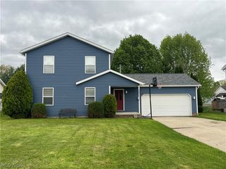 835 Yorkshire Drive, Ravenna, OH 44266