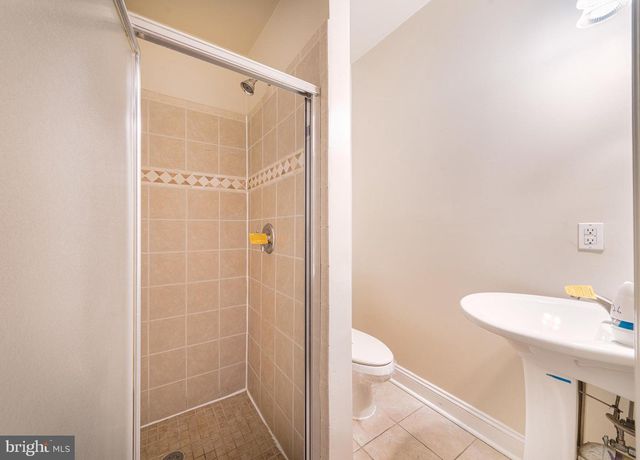 1371 MONROE NW, Washington, DC 20010