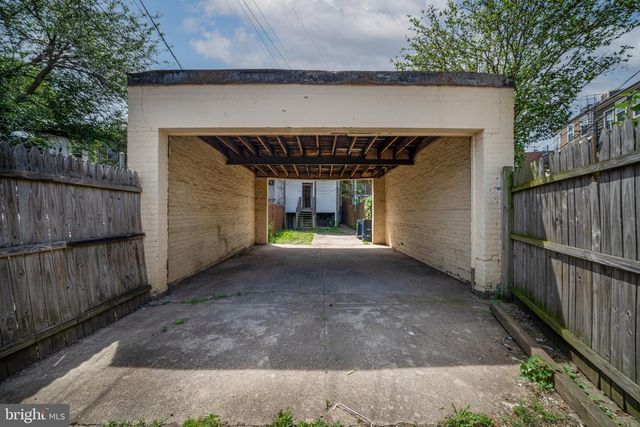 1371 MONROE NW, Washington, DC 20010