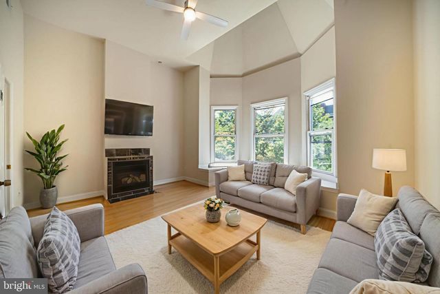 1371 MONROE NW, Washington, DC 20010