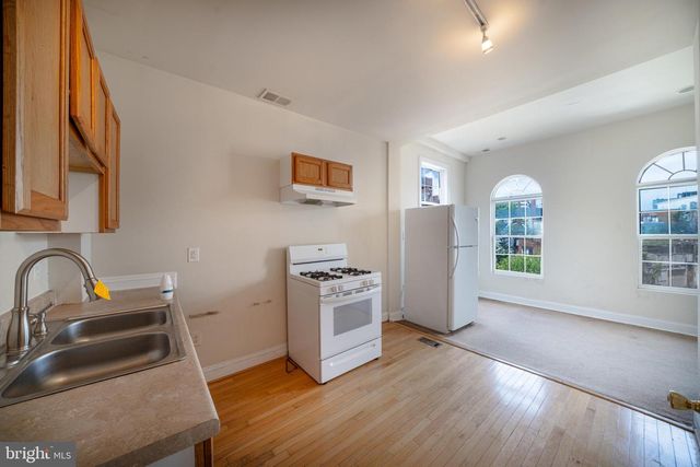 1371 MONROE NW, Washington, DC 20010
