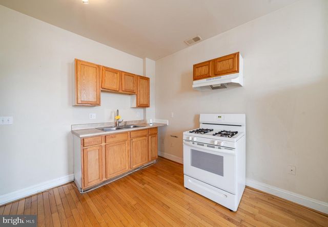 1371 MONROE NW, Washington, DC 20010