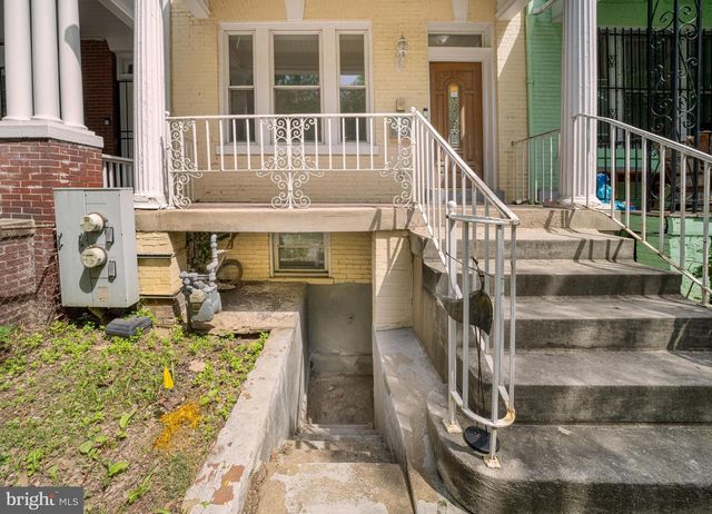 1371 MONROE NW, Washington, DC 20010