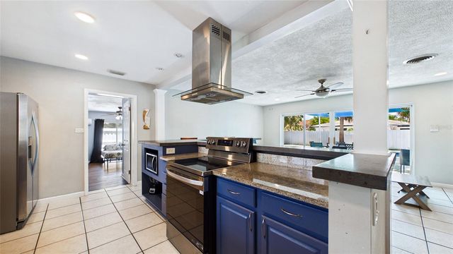 6400 PELICAN DRIVE S, St Petersburg, FL 33707