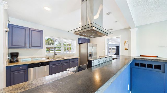 6400 PELICAN DRIVE S, St Petersburg, FL 33707