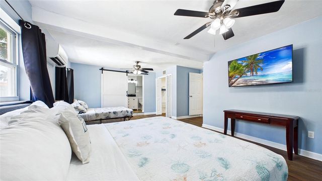 6400 PELICAN DRIVE S, St Petersburg, FL 33707