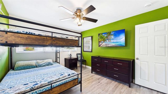 6400 PELICAN DRIVE S, St Petersburg, FL 33707