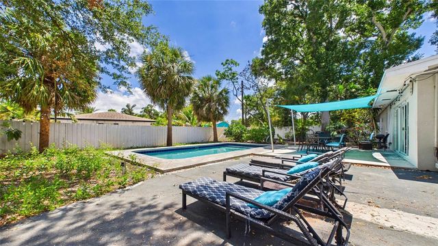 6400 PELICAN DRIVE S, St Petersburg, FL 33707
