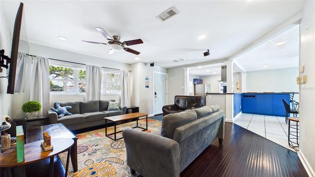6400 PELICAN DRIVE S, St Petersburg, FL 33707