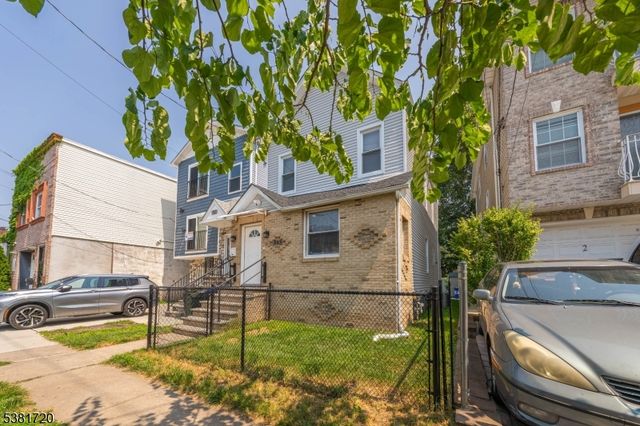 565 Pennsylvania Ave, Elizabeth City, NJ 07201