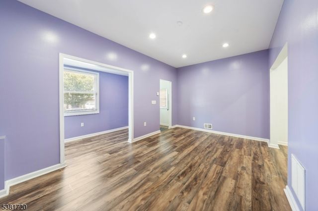 565 Pennsylvania Ave, Elizabeth City, NJ 07201