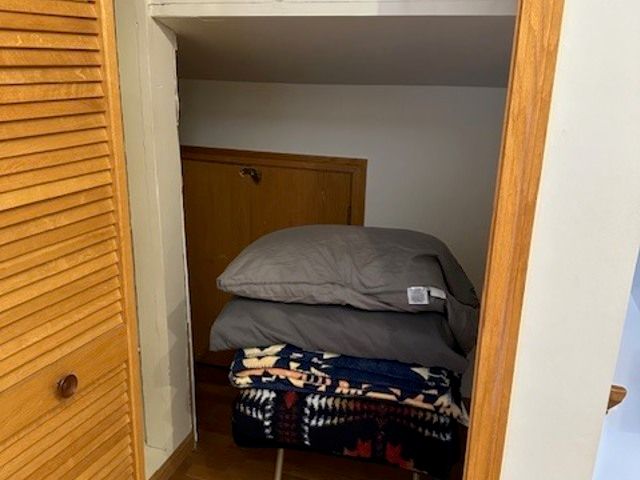 915 E Oakton Street A, Des Plaines, IL 60018