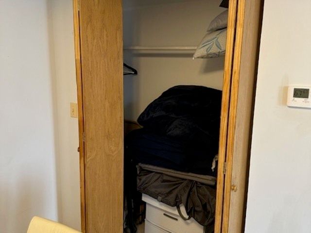 915 E Oakton Street A, Des Plaines, IL 60018