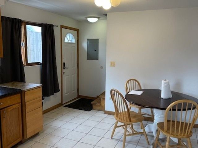 915 E Oakton Street A, Des Plaines, IL 60018