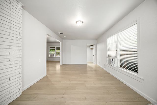 258 Antrim Dr, San Antonio, TX 78218