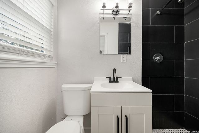 258 Antrim Dr, San Antonio, TX 78218